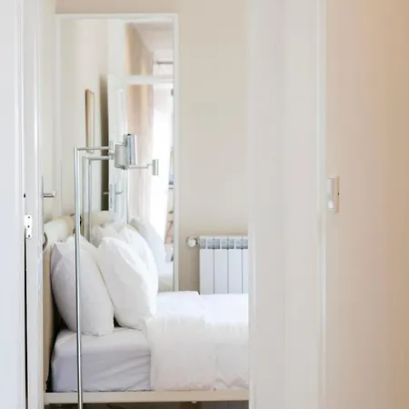 Amazing River View 2 Bdr, 2 Bath * ליסבון