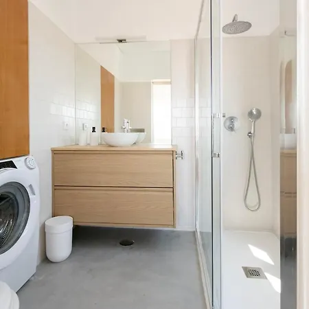 Amazing River View 2 Bdr, 2 Bath * Lisbona