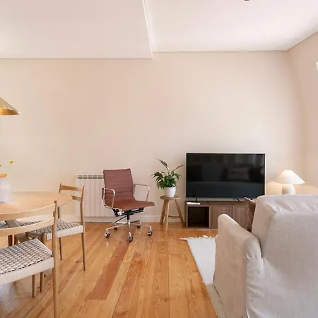 Amazing River View 2 Bdr, 2 Bath Appartamento