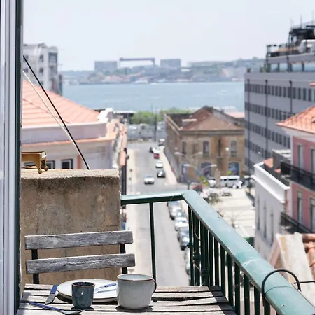 Amazing River View 2 Bdr, 2 Bath Lisbona