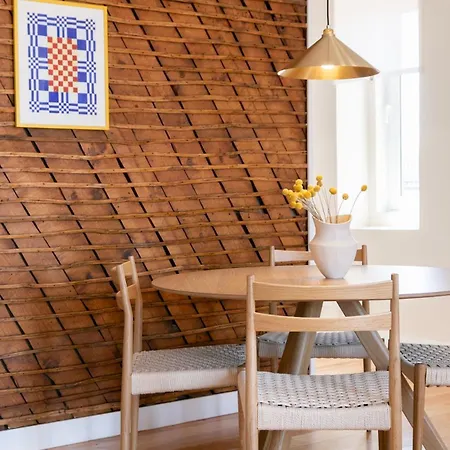 Amazing River View 2 Bdr, 2 Bath Apartment Lisbon