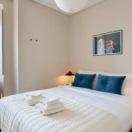 Apartament Amazing River View 2 Bdr, 2 Bath